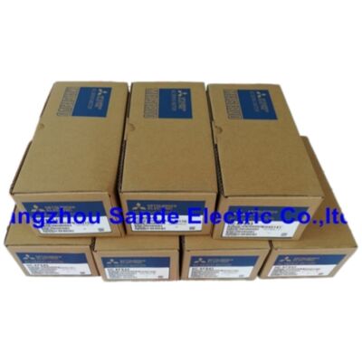 HC-KFS43 NUOVO Mitsubishi Servo Motor HCKFS43 Spedizione veloce gratuita Garanzia di un anno